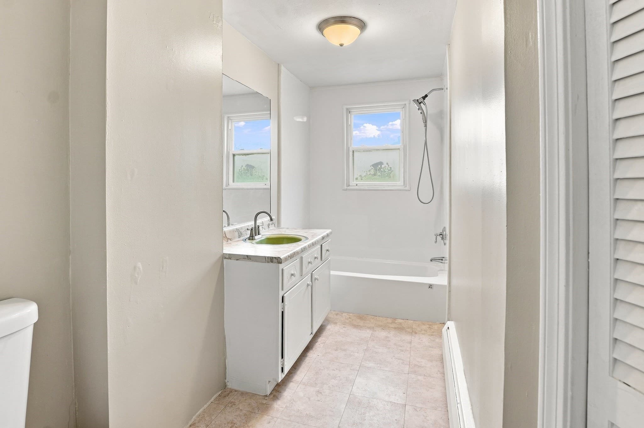 3 Family at 98 Kenberma Road, Worcester MA 01604, Worcester, photo 22 of 41