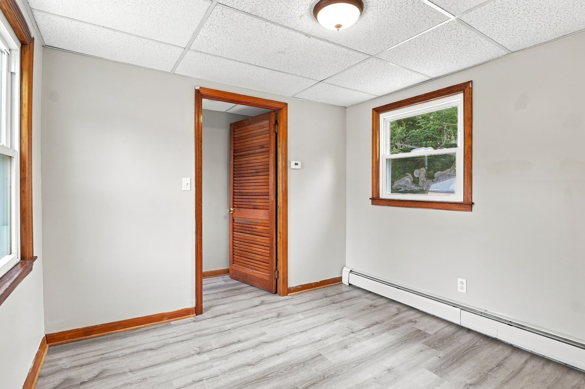 3 Family at 98 Kenberma Road, Worcester MA 01604, Worcester, photo 7 of 41