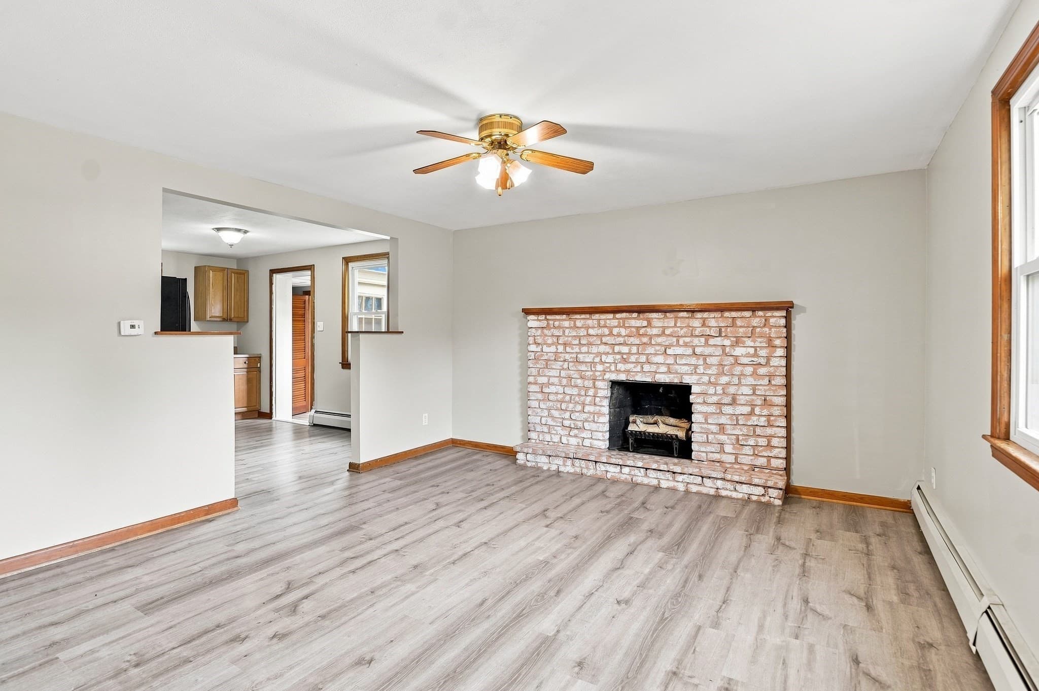3 Family at 98 Kenberma Road, Worcester MA 01604, Worcester, photo 4 of 41
