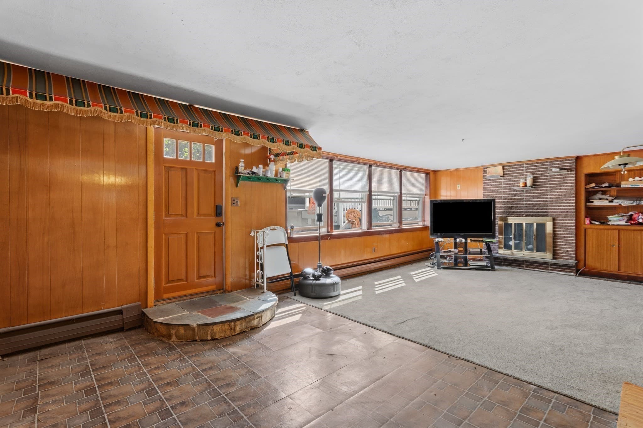 Single Family Residence at 129 Pleasant Valley St, Methuen MA 01844, Methuen, photo 24 of 38