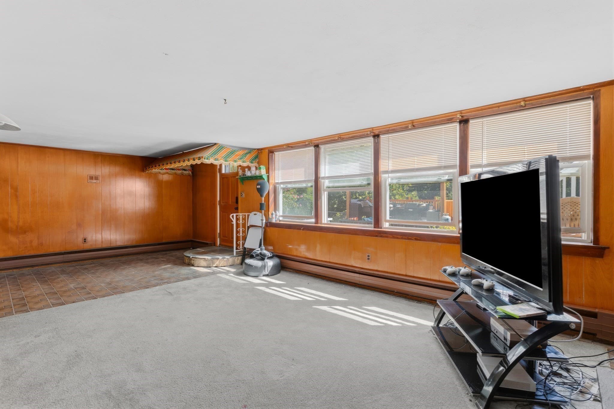 Single Family Residence at 129 Pleasant Valley St, Methuen MA 01844, Methuen, photo 25 of 38