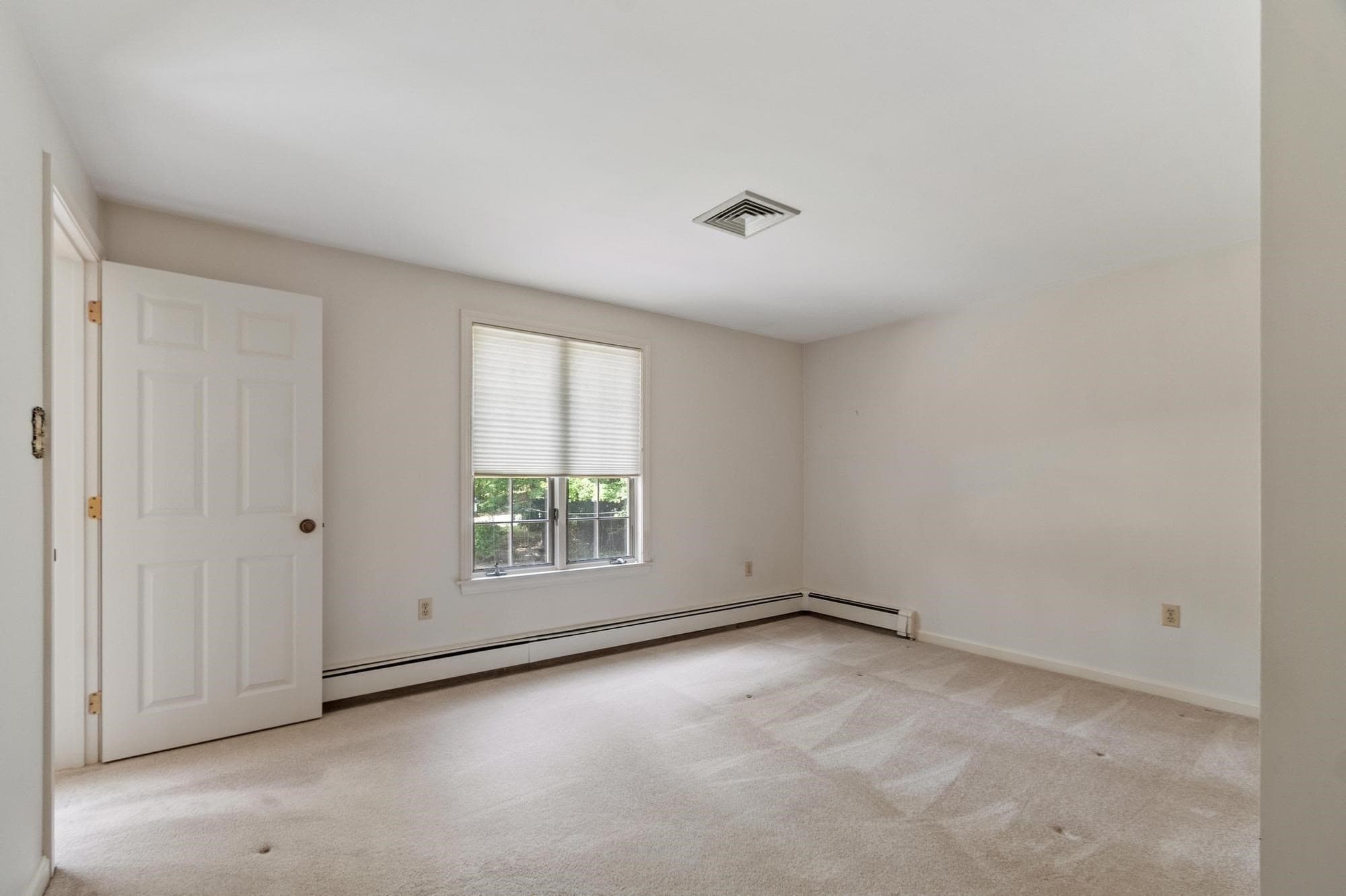 Single Family Residence at 10 Zeus Drive, Chelmsford MA 01824, Chelmsford, photo 23 of 40