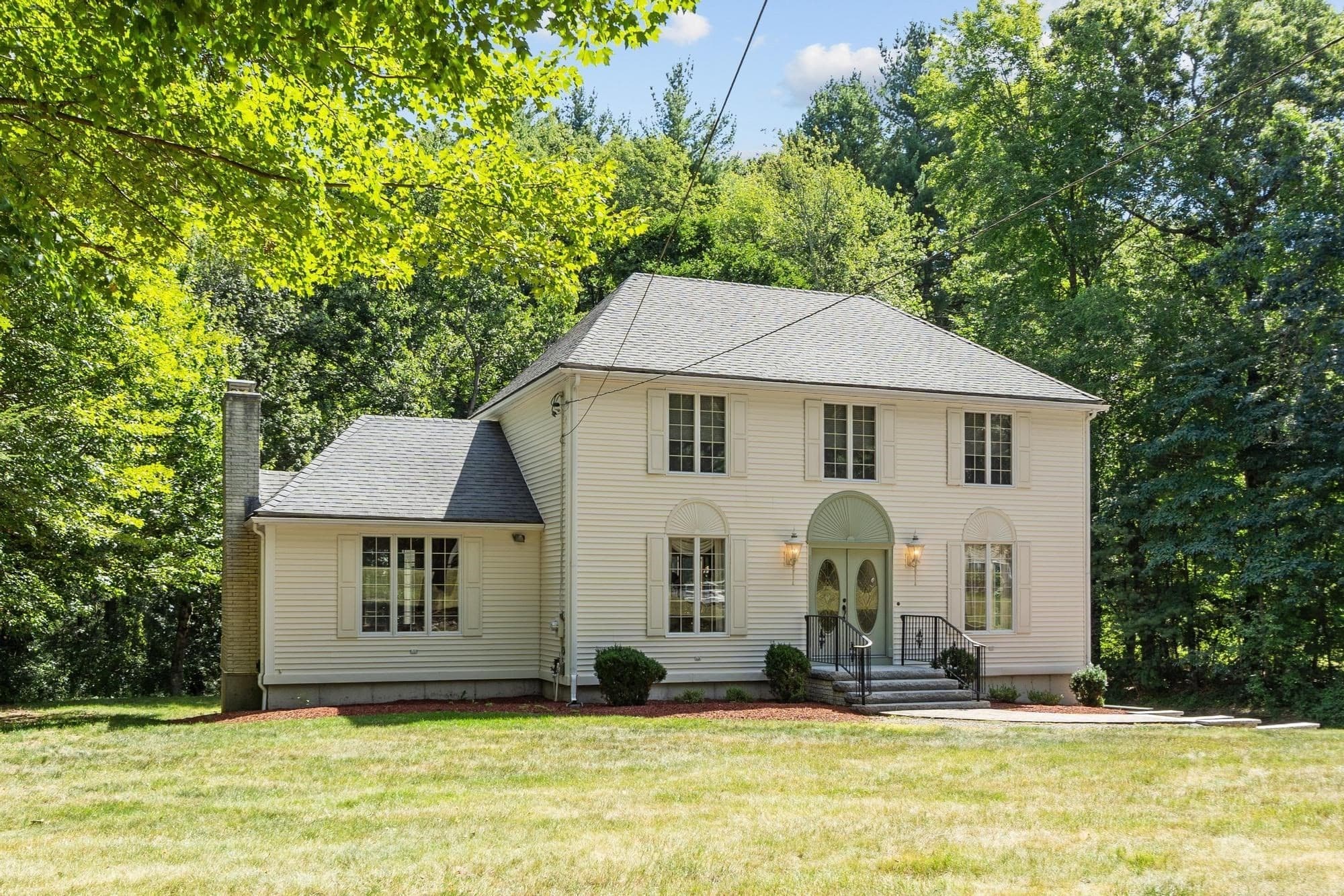 10 Zeus Drive, Chelmsford MA 01824