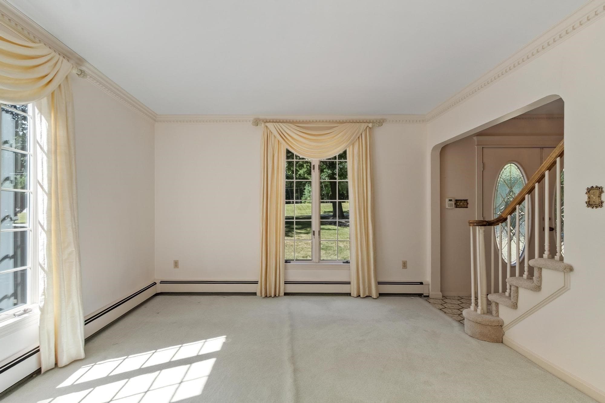 Single Family Residence at 10 Zeus Drive, Chelmsford MA 01824, Chelmsford, photo 8 of 40