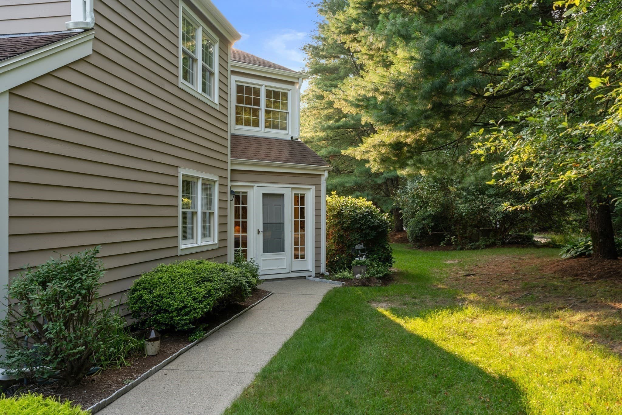 Condominium at 81 Clear Pond Drive # 81, Walpole MA 02081, Walpole, photo 31 of 41