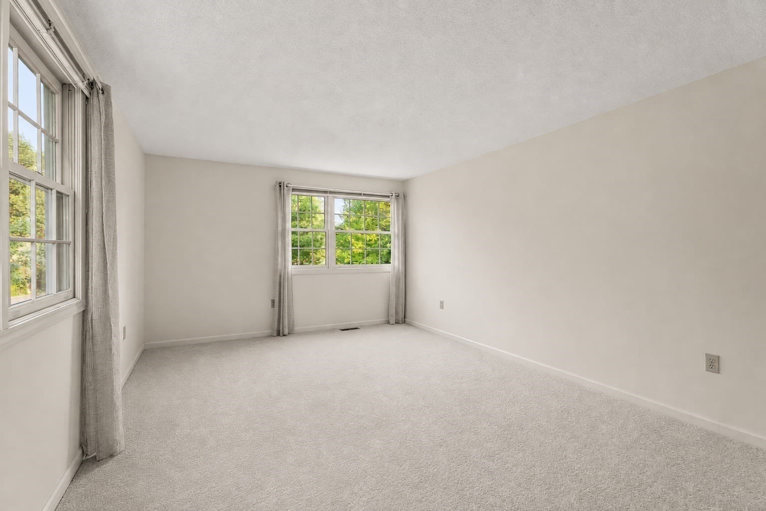 Condominium at 81 Clear Pond Drive # 81, Walpole MA 02081, Walpole, photo 21 of 41