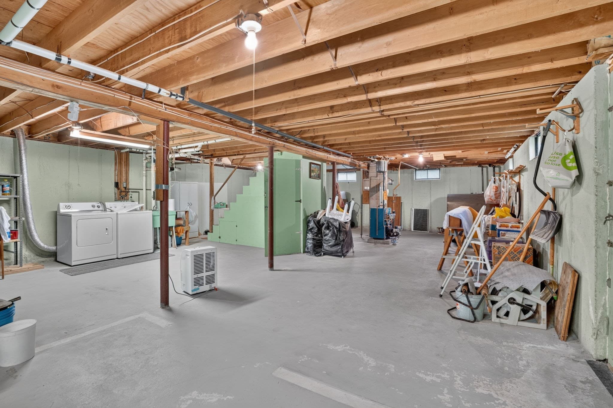 Single Family Residence at 1025 Cherokee St, New Bedford MA 02745, New Bedford, photo 23 of 33