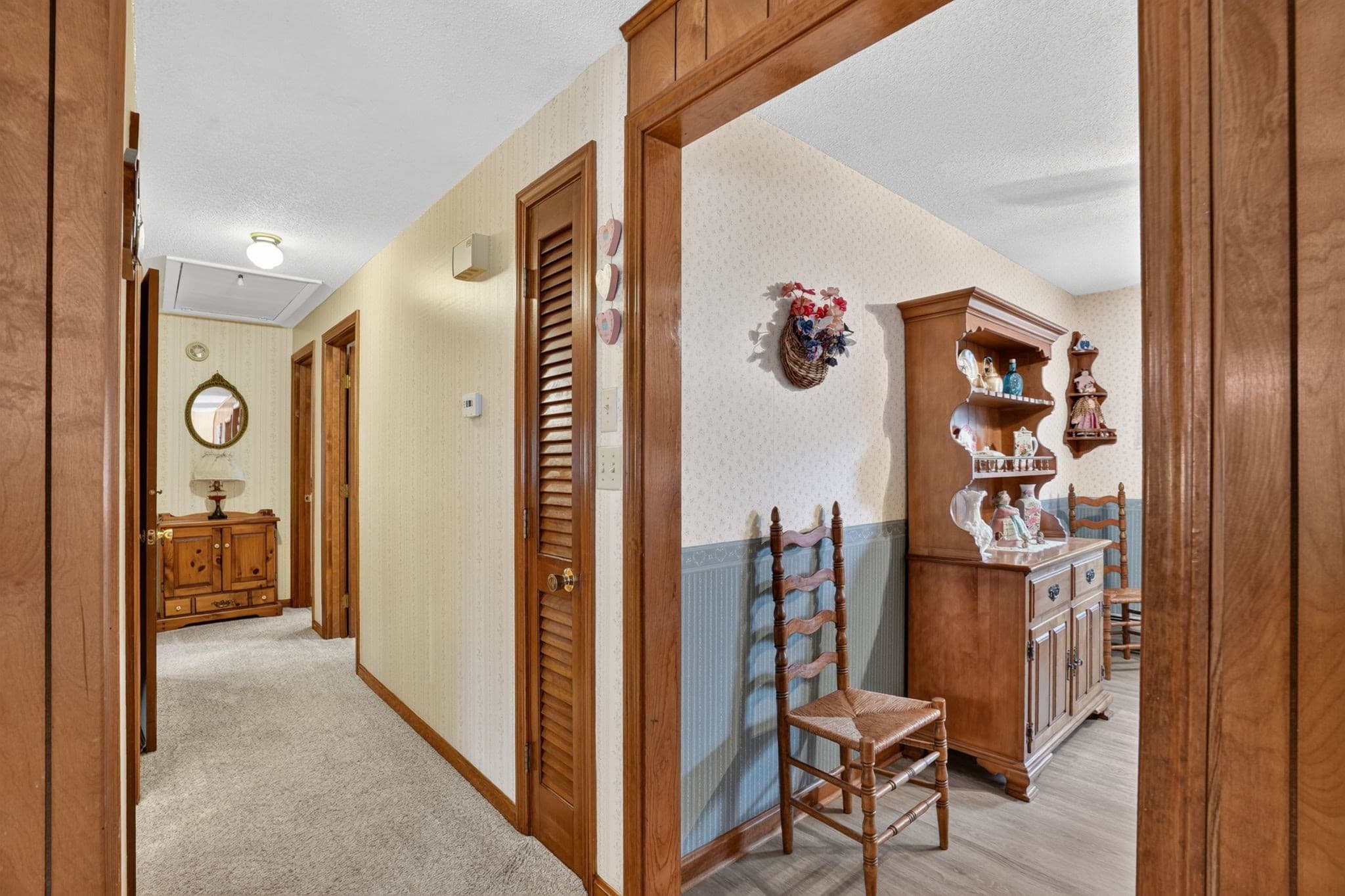 Single Family Residence at 1025 Cherokee St, New Bedford MA 02745, New Bedford, photo 6 of 33