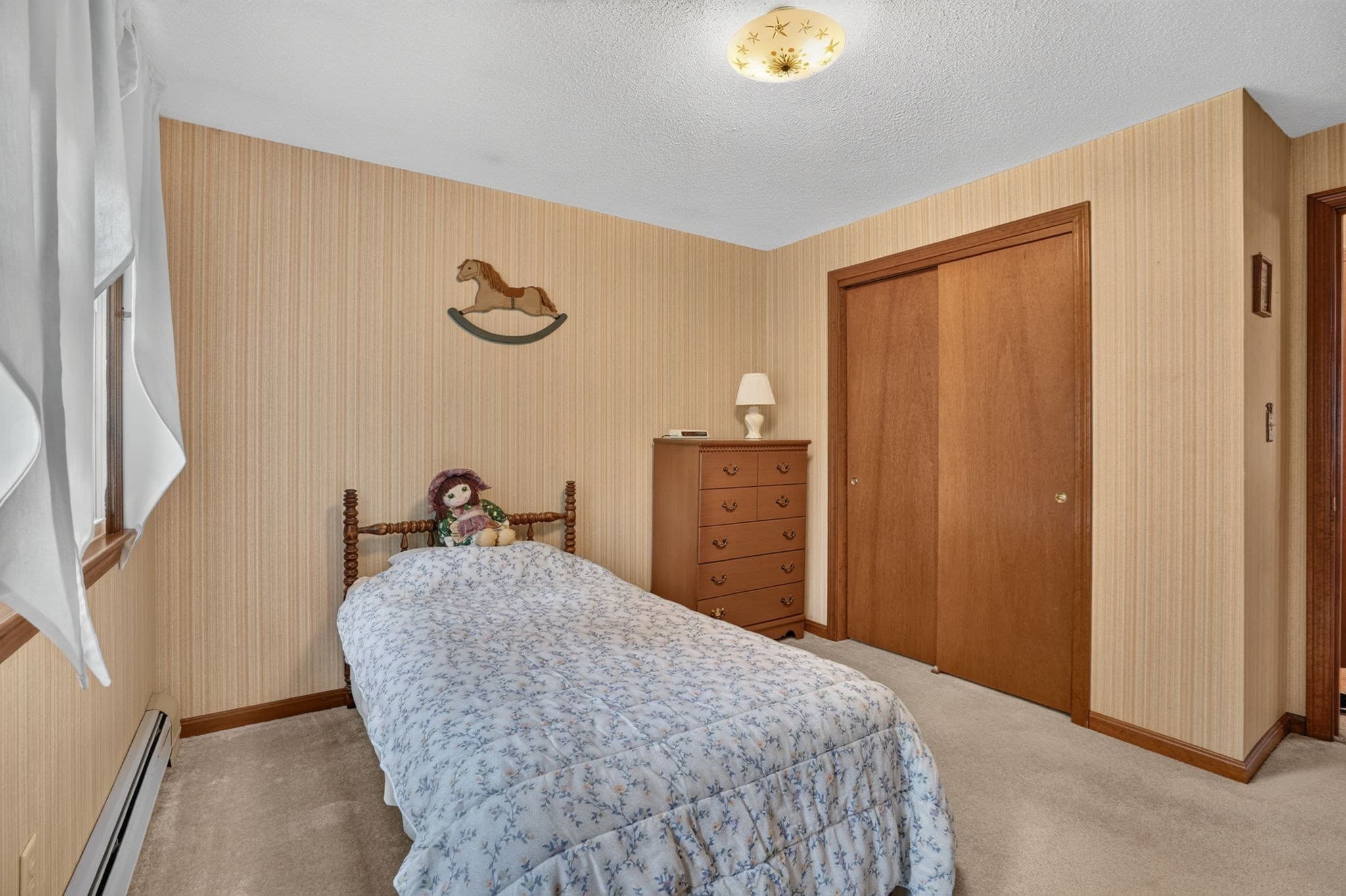 Single Family Residence at 1025 Cherokee St, New Bedford MA 02745, New Bedford, photo 17 of 33