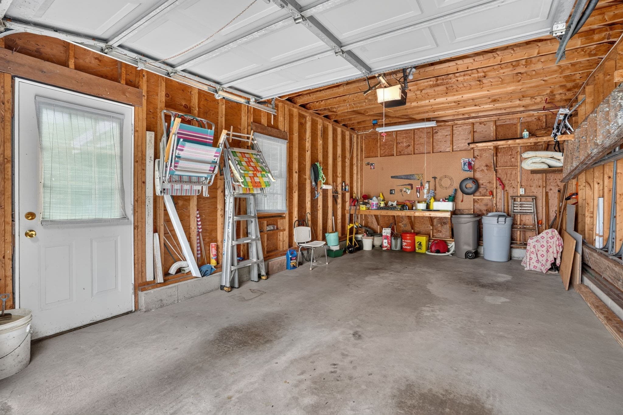 Single Family Residence at 1025 Cherokee St, New Bedford MA 02745, New Bedford, photo 30 of 33