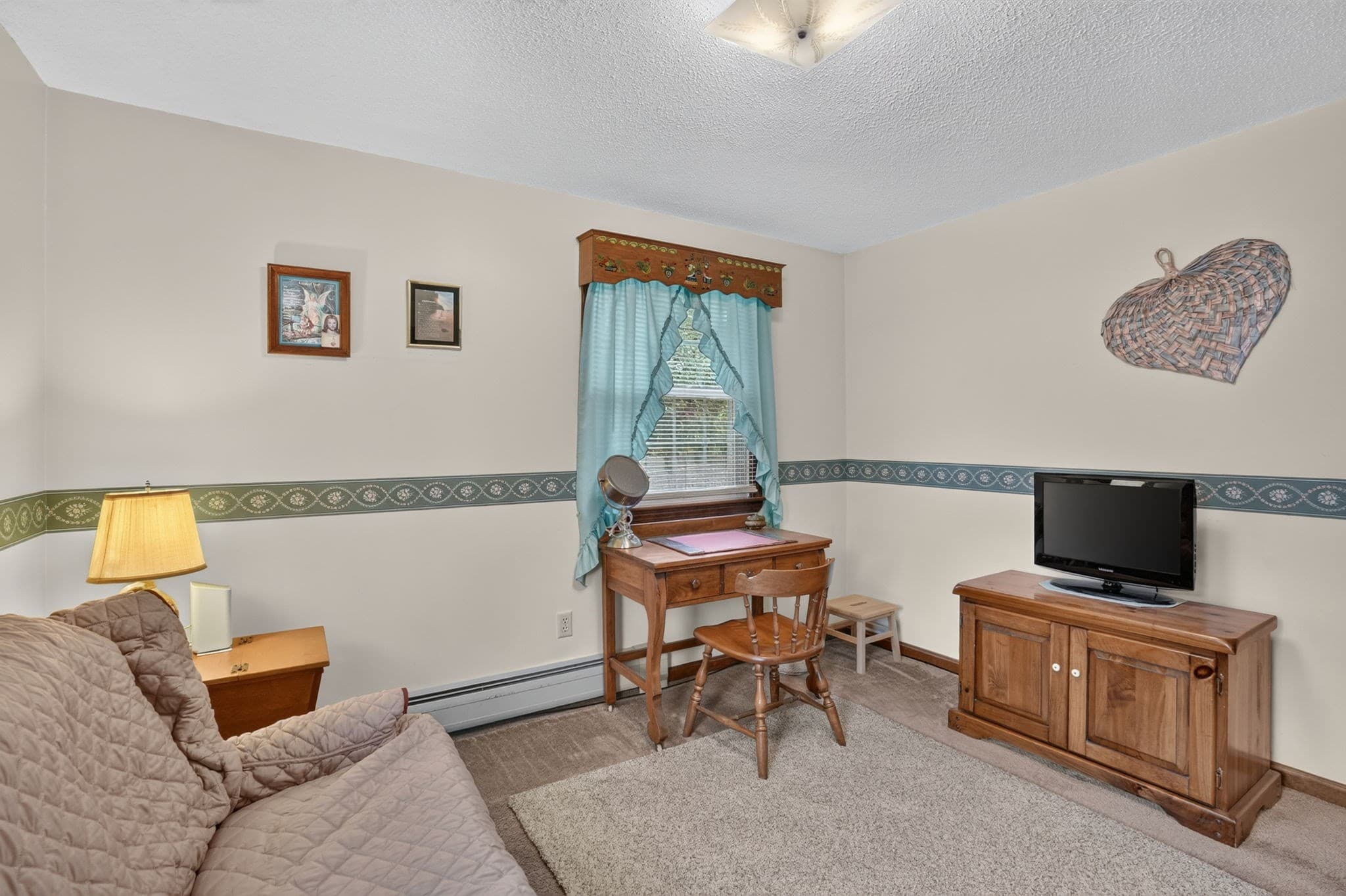 Single Family Residence at 1025 Cherokee St, New Bedford MA 02745, New Bedford, photo 19 of 33