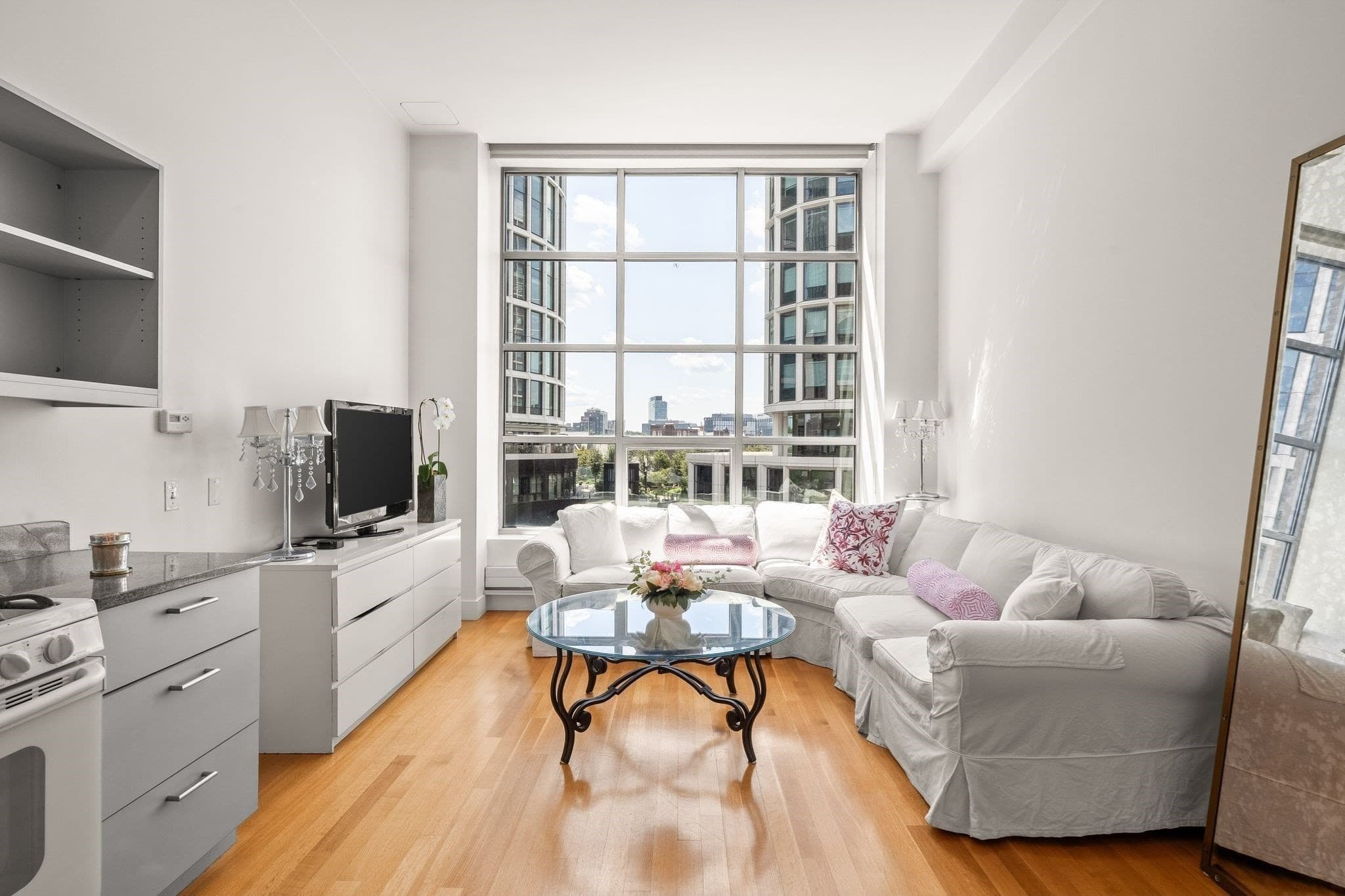 360 Newbury St # 402, Boston MA 02115