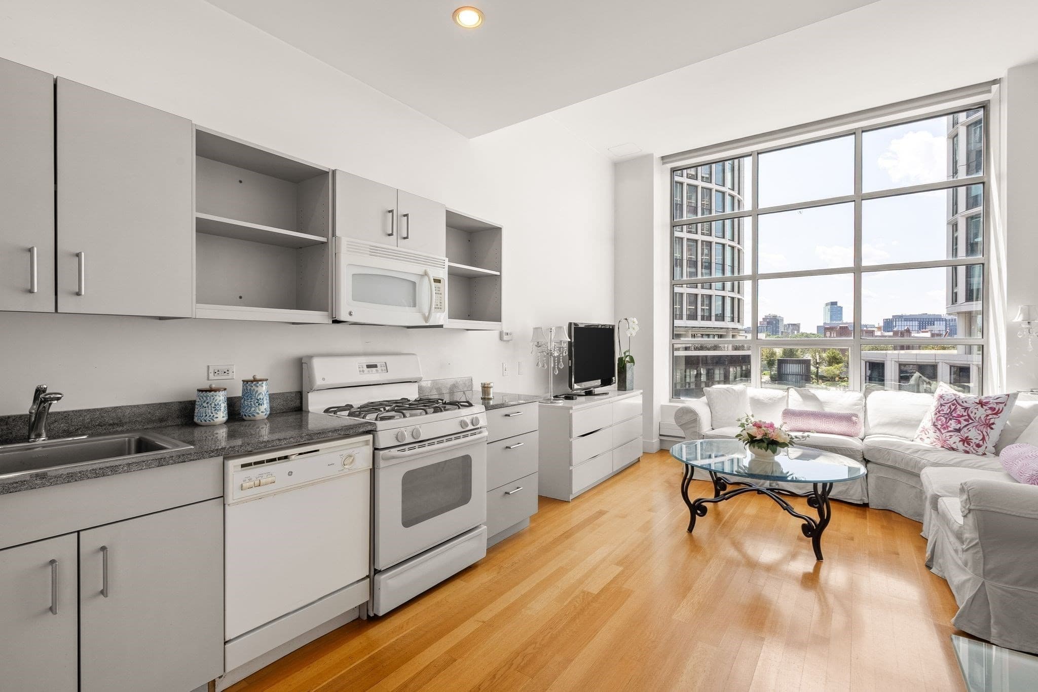 Condominium at 360 Newbury St # 402, Boston MA 02115, photo 9 of 32