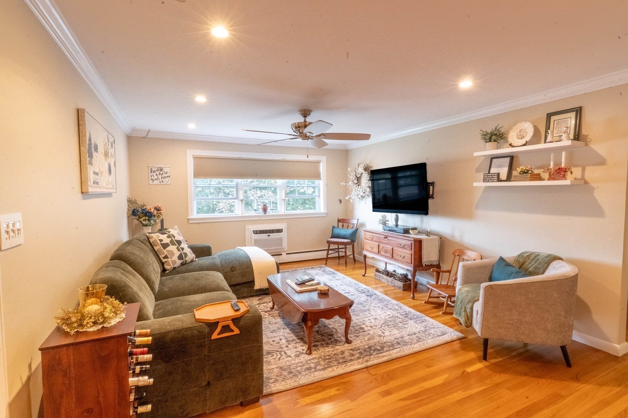 4 Nixon Ln # 5, Stoneham MA 02180