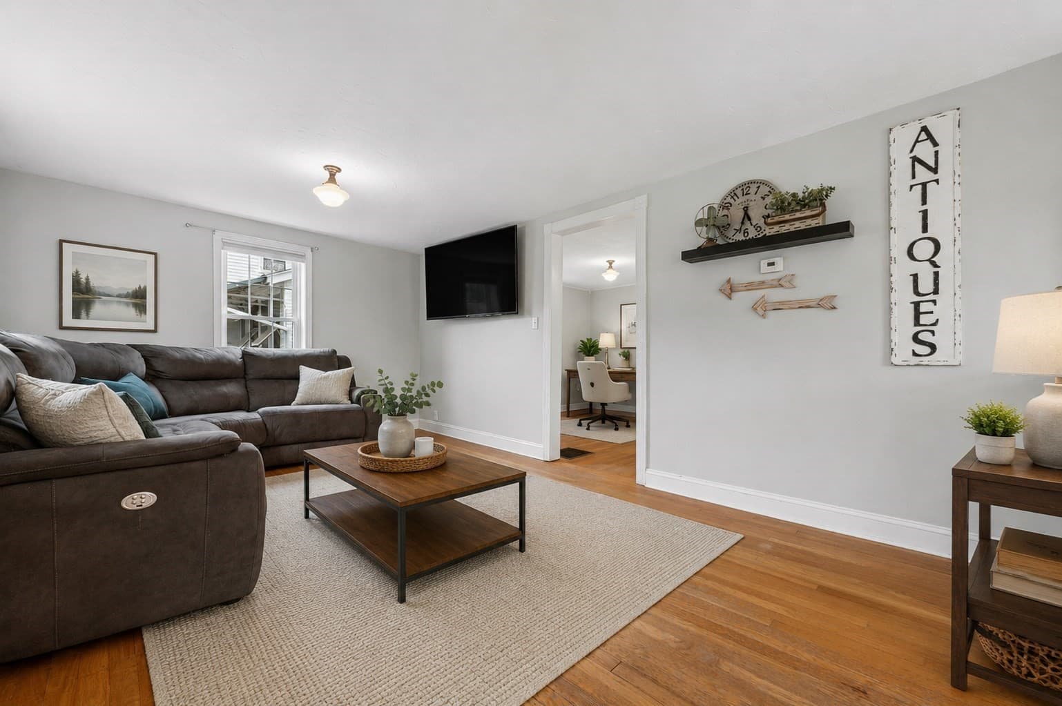 Single Family Residence at 26 Millbury Ave, Millbury MA 01527, Millbury, photo 3 of 38