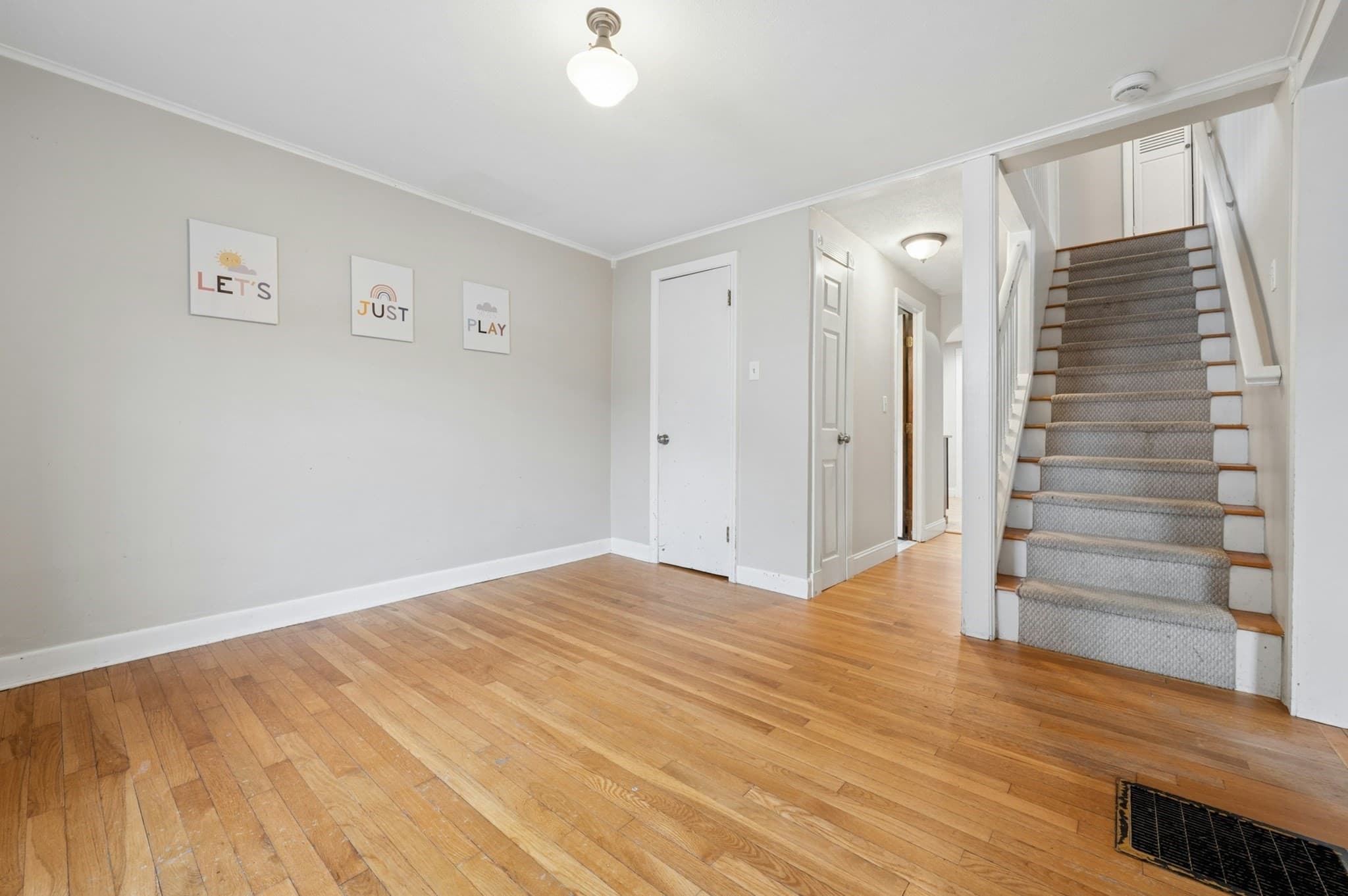 Single Family Residence at 26 Millbury Ave, Millbury MA 01527, Millbury, photo 10 of 38