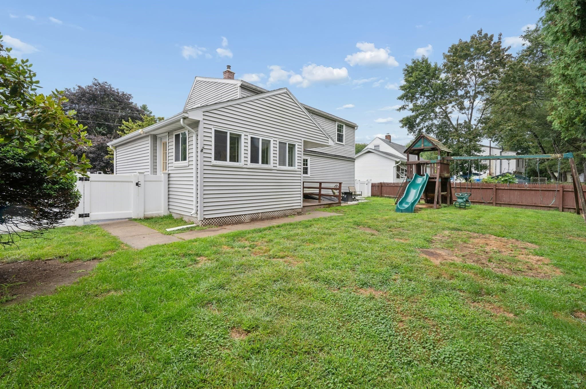Single Family Residence at 26 Millbury Ave, Millbury MA 01527, Millbury, photo 31 of 38
