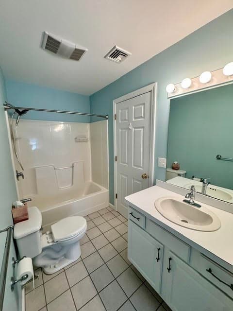 Condominium at 13 Waltham Dr # 13, Plainville MA 02762, Plainville, photo 18 of 36