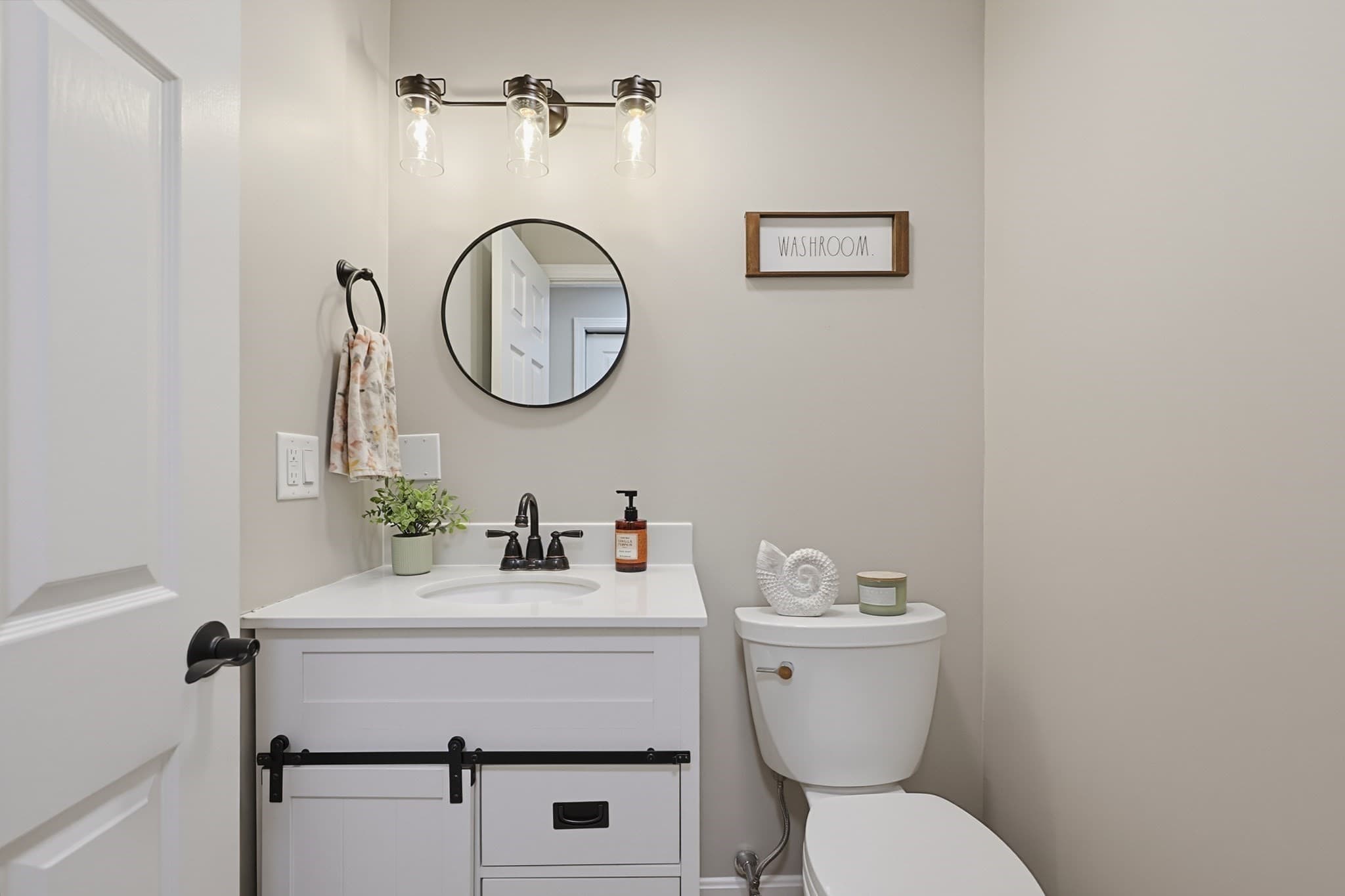 Condominium at 91 West Main St # 3, Norton MA 02766, Norton, photo 7 of 28