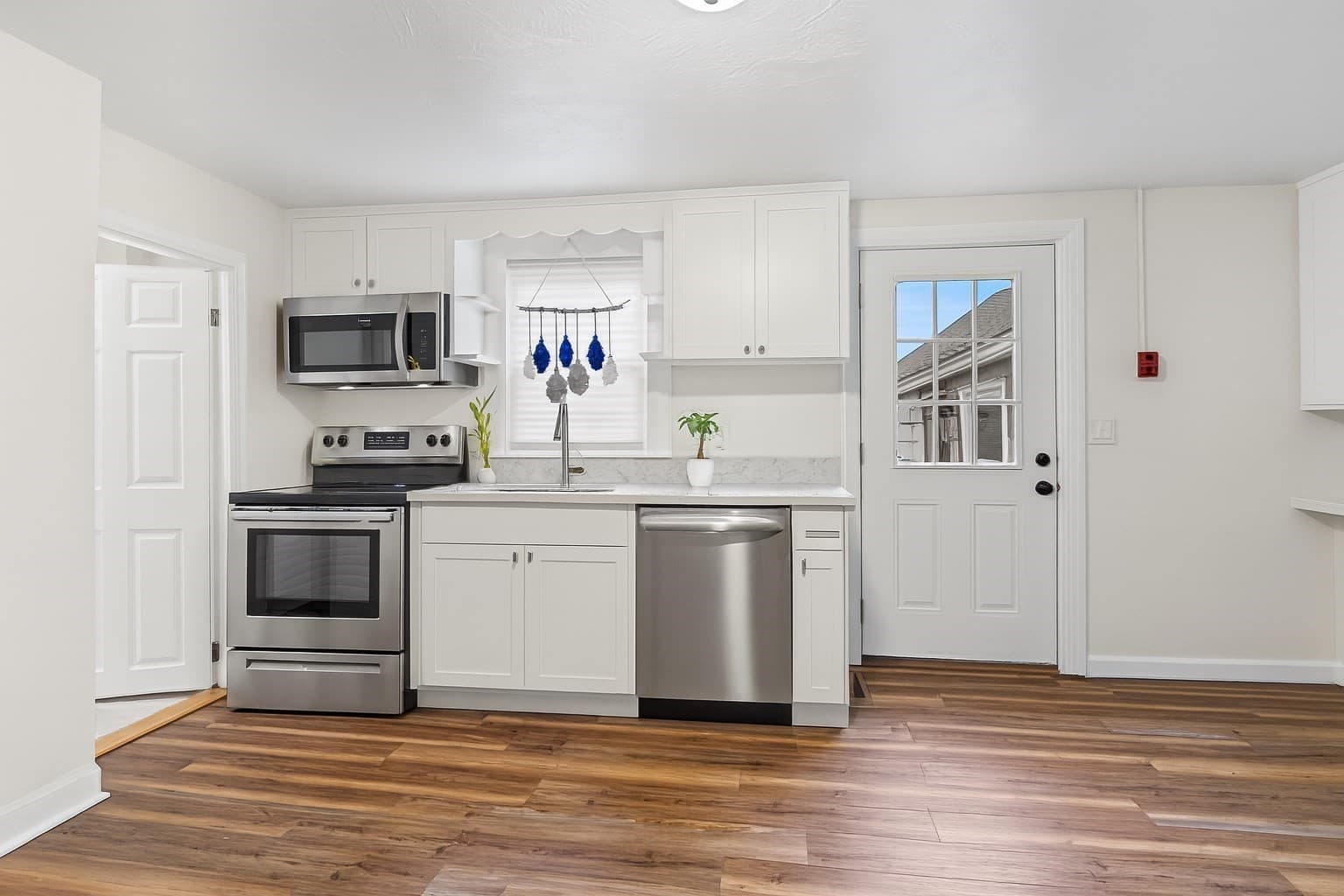 4 Family at 847 Pearl St, Brockton MA 02301, Brockton, photo 6 of 42