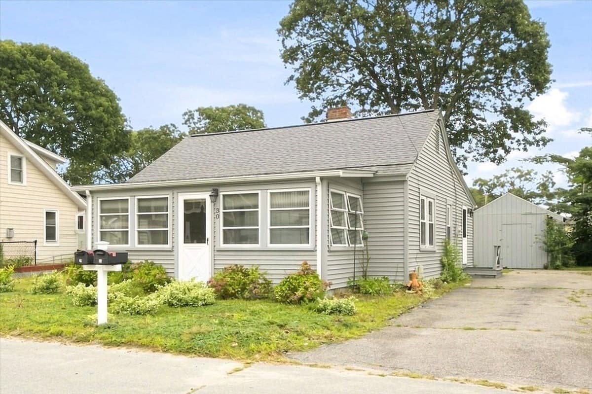 30 Bay Street, Wareham MA 02532