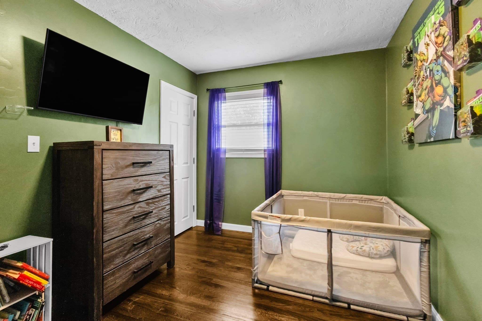 Single Family Residence at 6 Pitcairn Ave, Leicester MA 01524, Leicester, photo 16 of 35