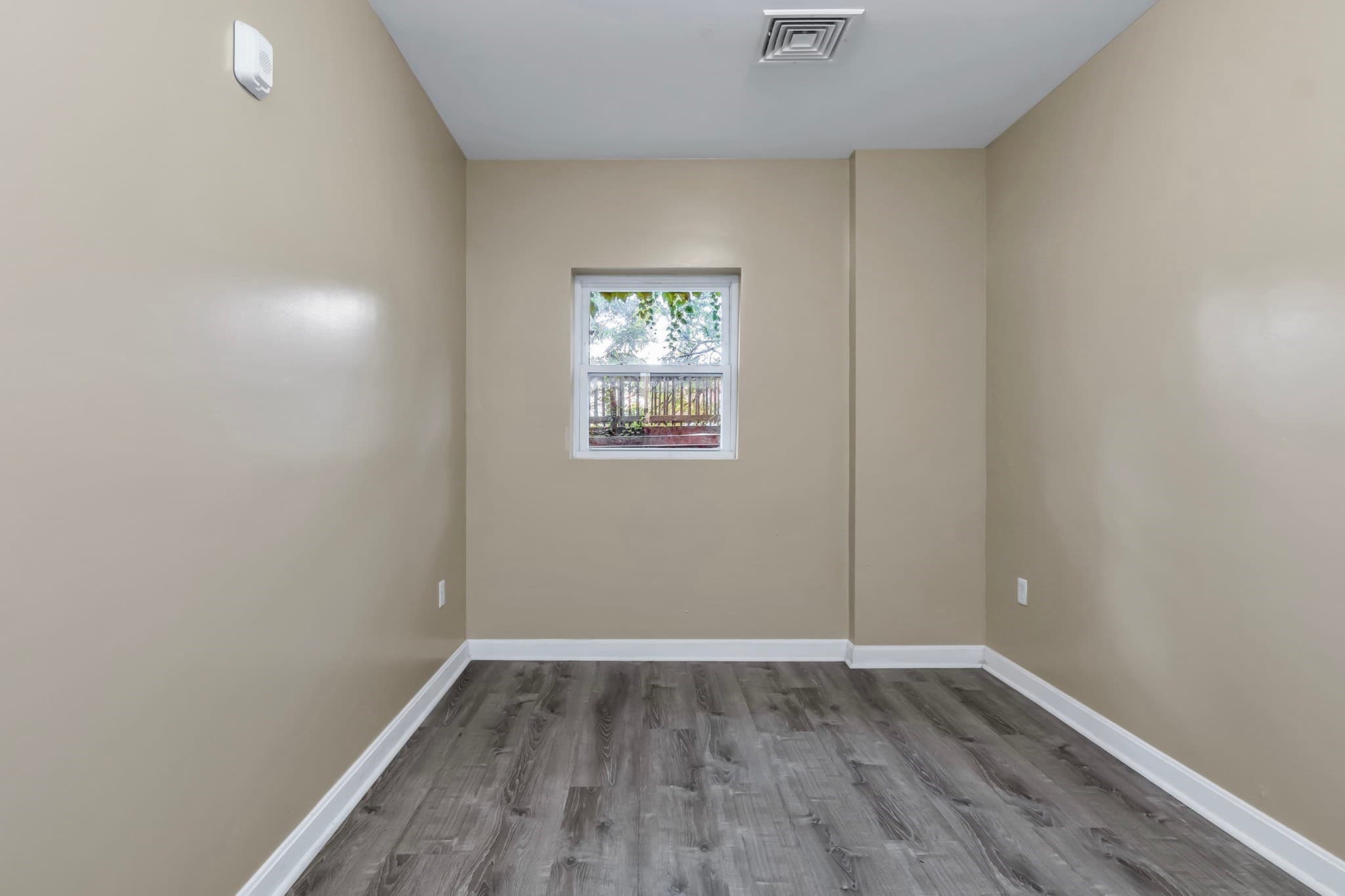 Condominium at 202 Broadway # 3, Lawrence MA 01840, Lawrence, photo 7 of 15