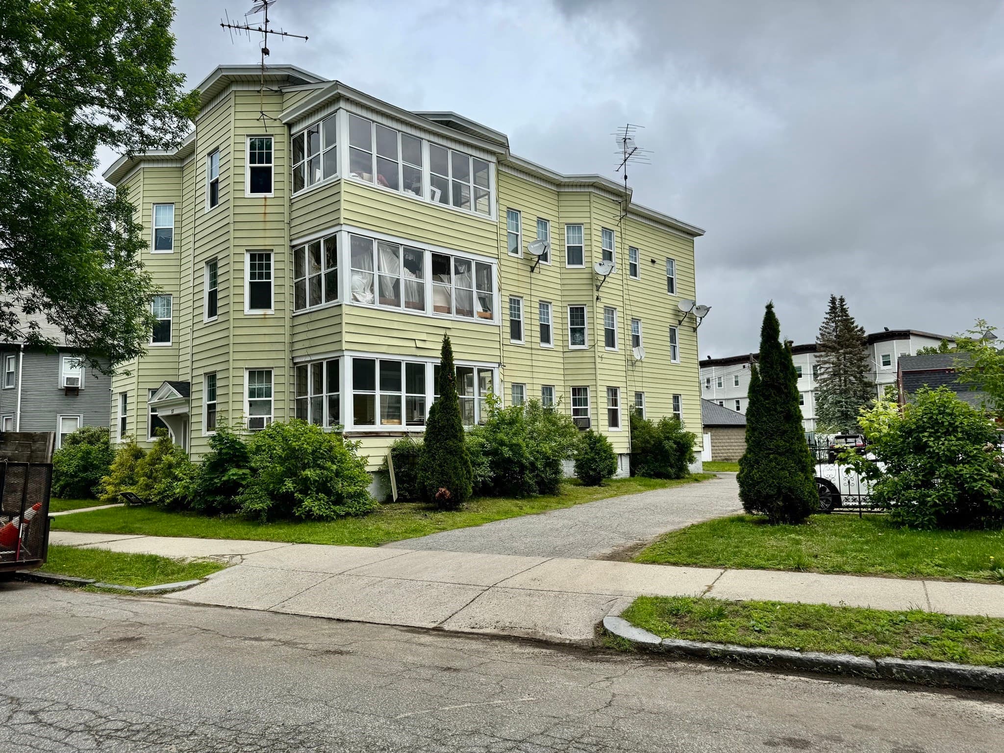 5-9 Family at 15-19 Litchfield St, Springfield MA 01108, Springfield, photo 39 of 42