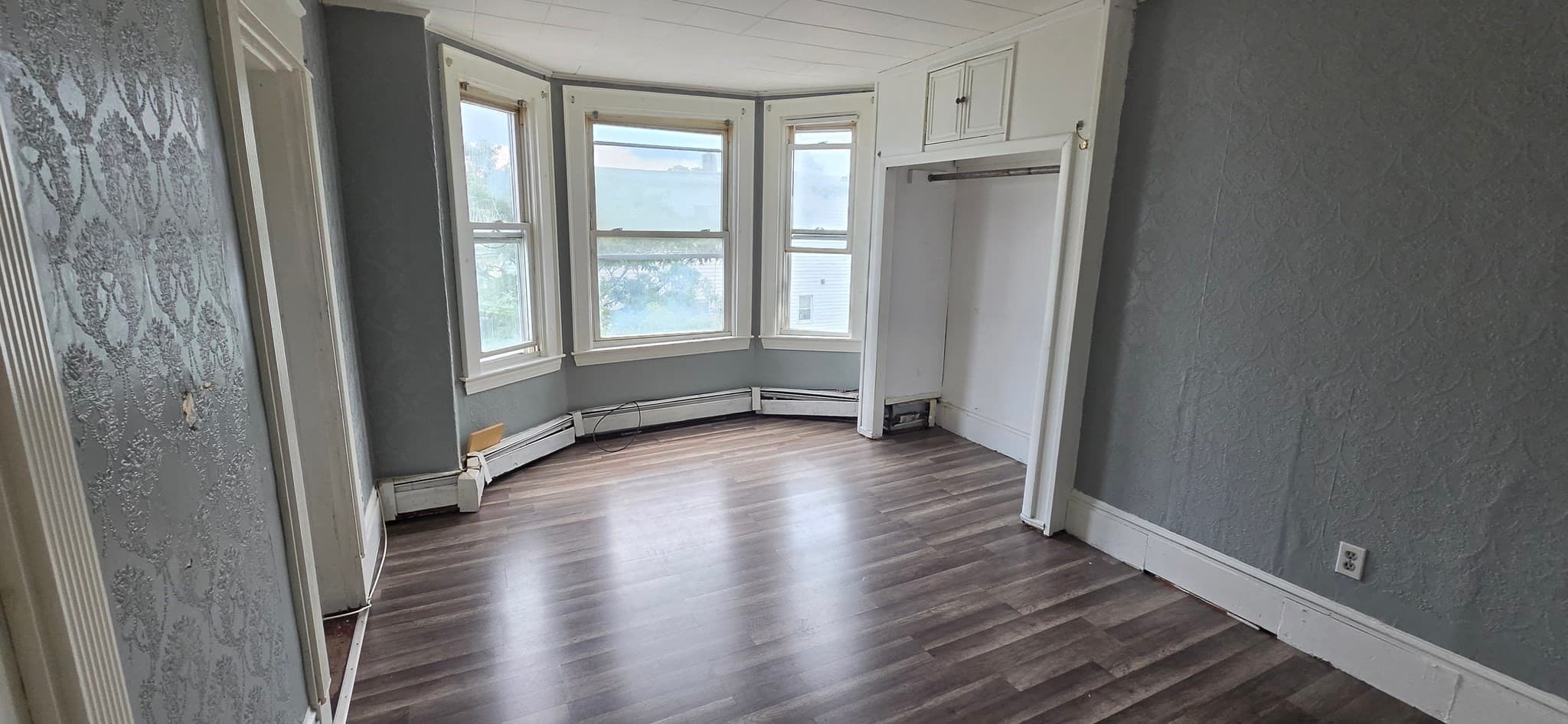 3 Family at 190 Bennington, Boston MA 02128, photo 6 of 27