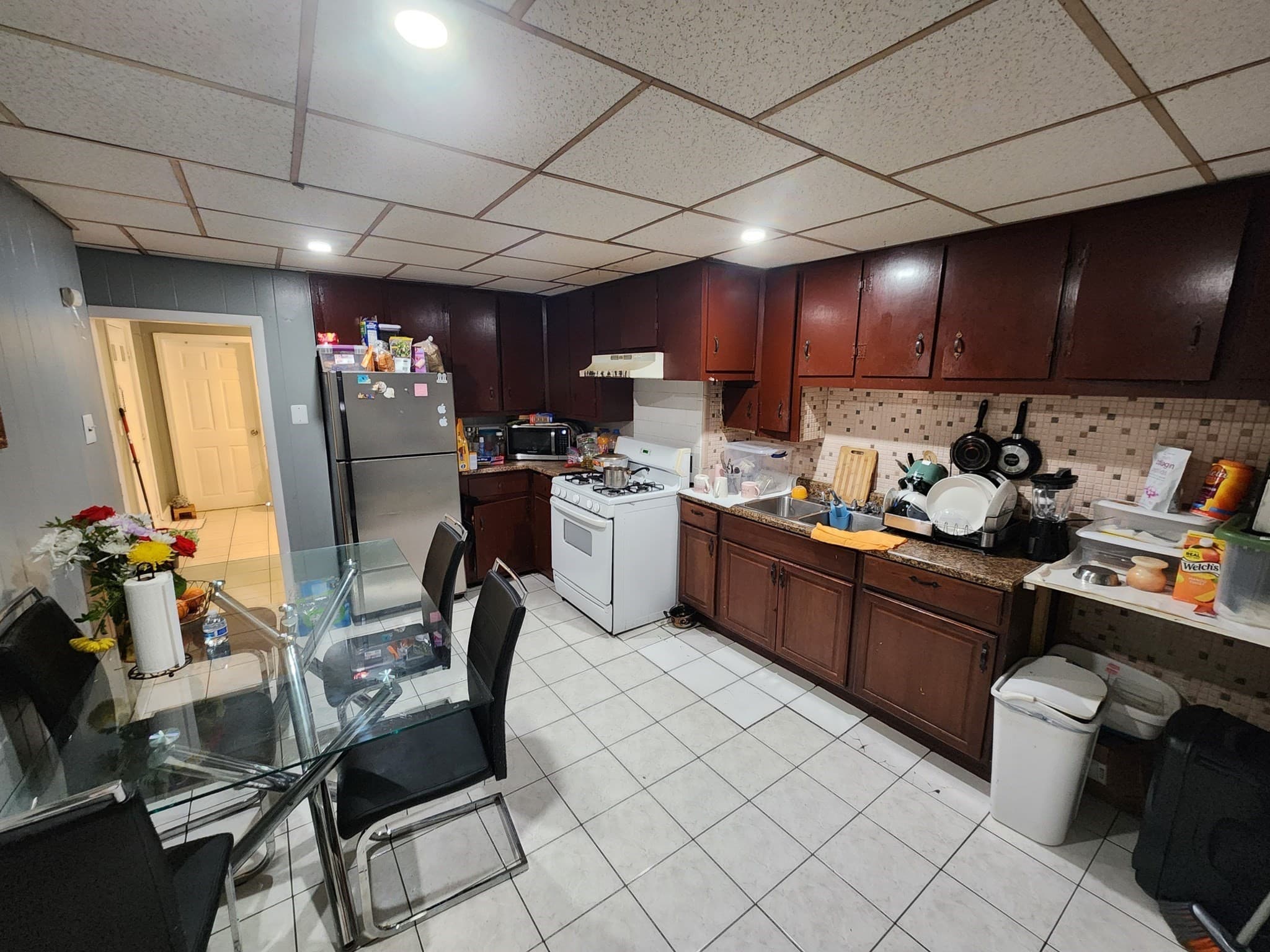 3 Family at 190 Bennington, Boston MA 02128, photo 16 of 27