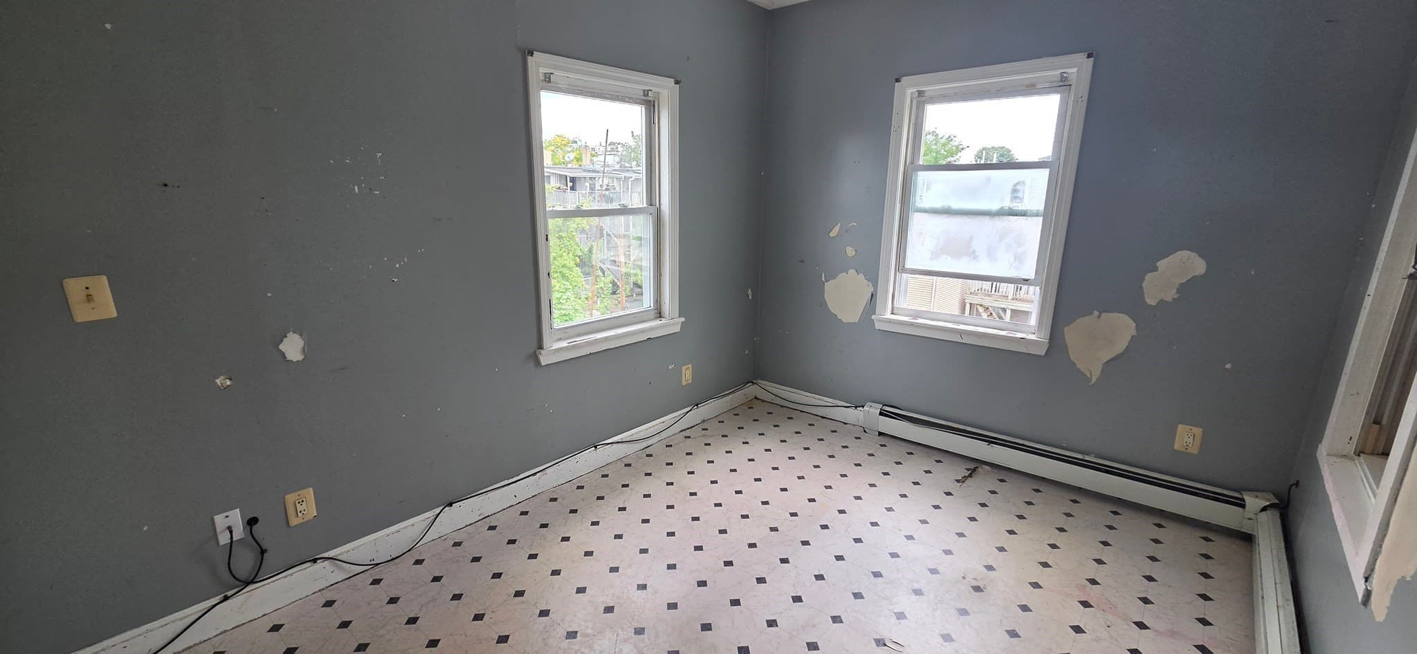 3 Family at 190 Bennington, Boston MA 02128, photo 14 of 27