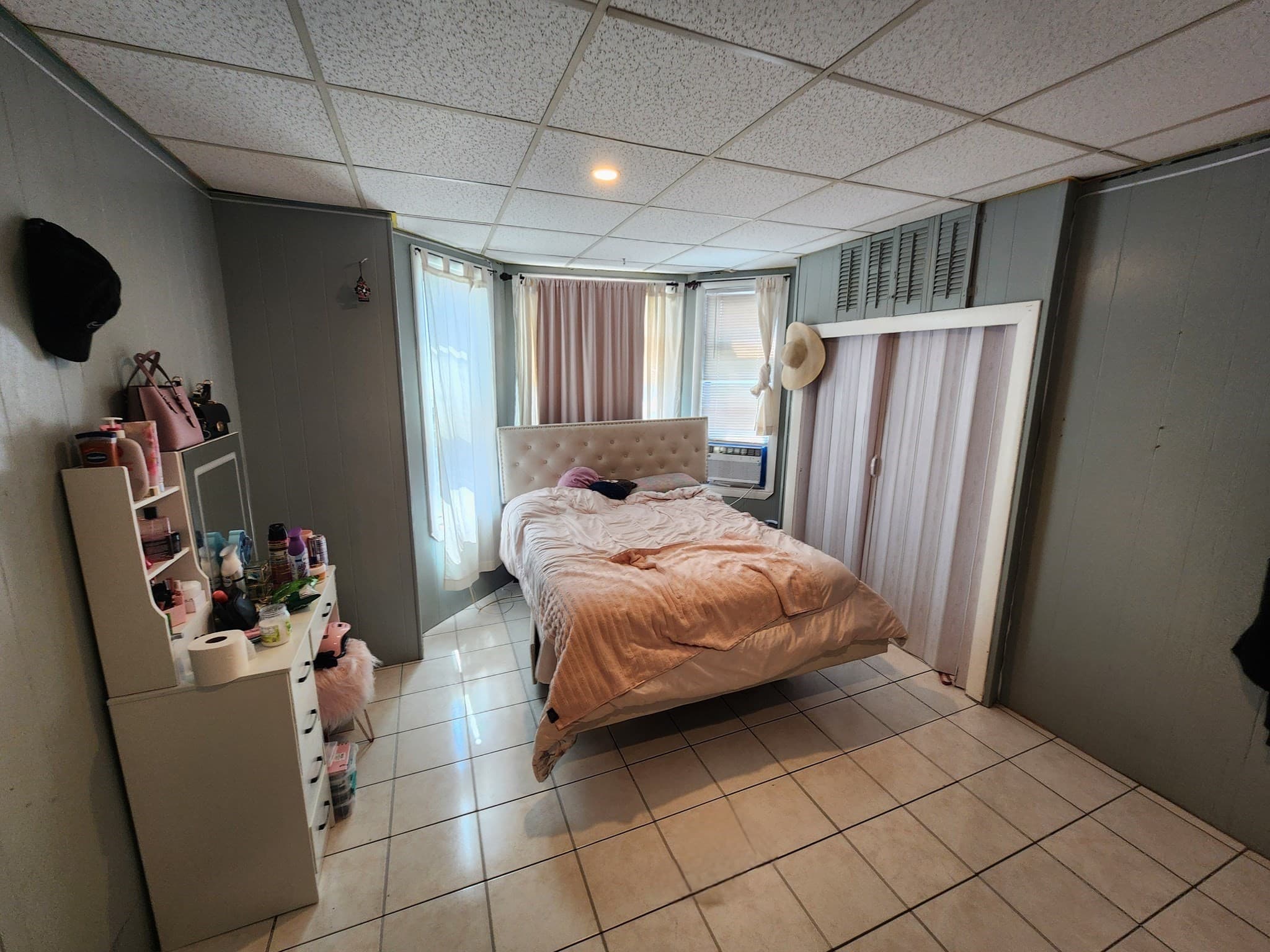 3 Family at 190 Bennington, Boston MA 02128, photo 18 of 27