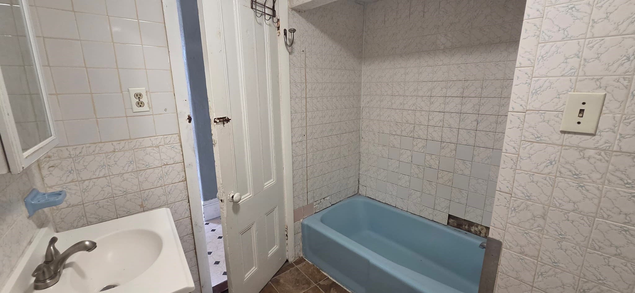 3 Family at 190 Bennington, Boston MA 02128, photo 11 of 27
