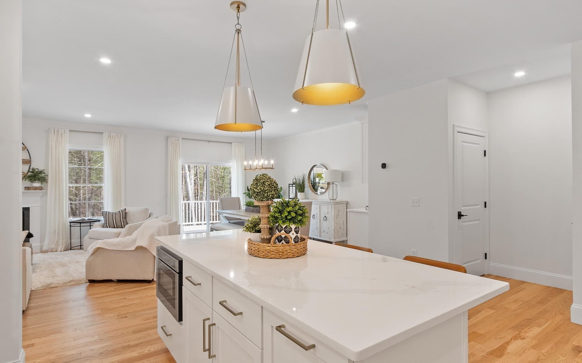 Condominium at 74 Oliver Pond Circle # 58, Franklin MA 02038, Franklin, photo 5 of 5