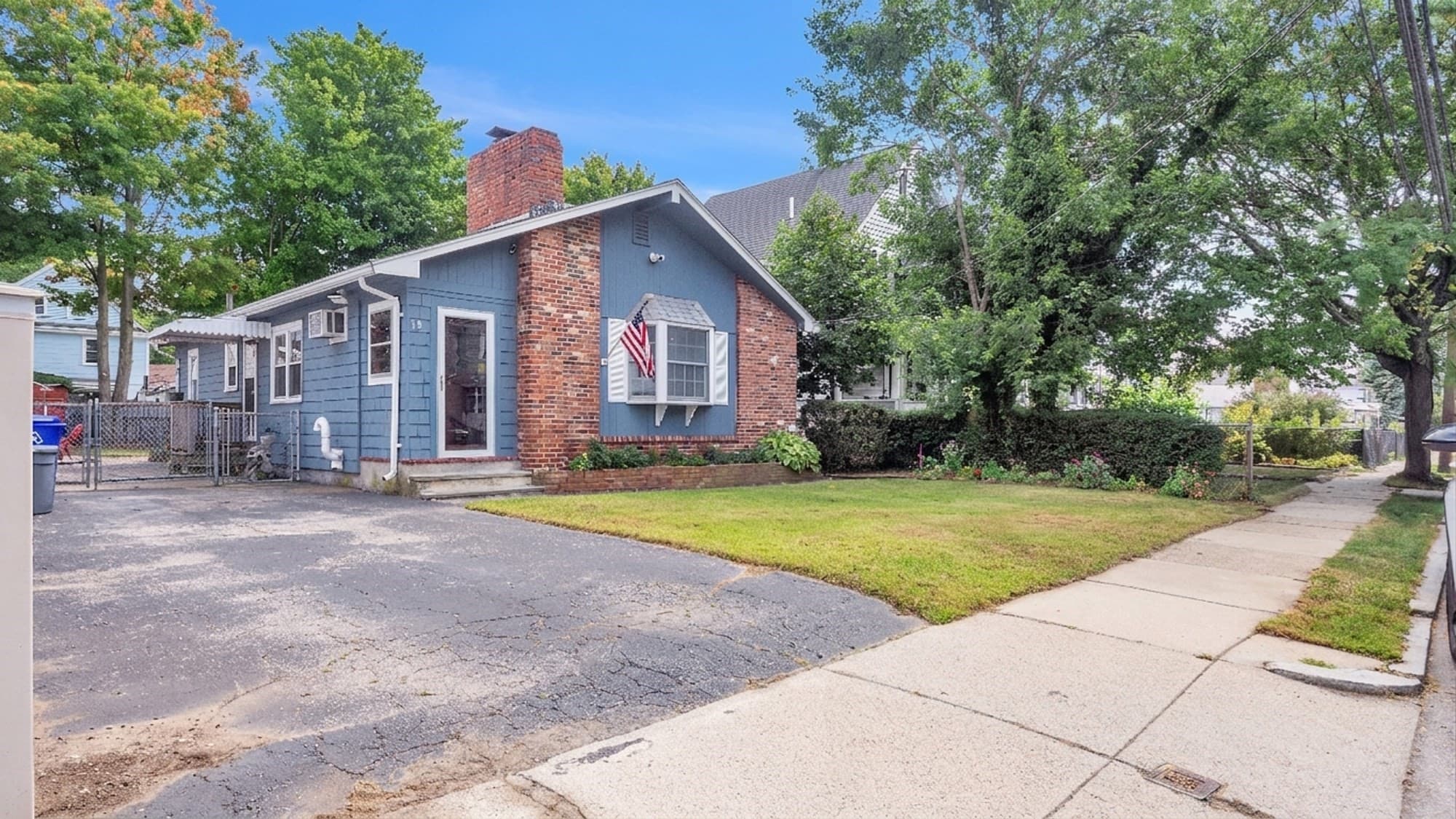 12 Clifford St, Boston MA 02136