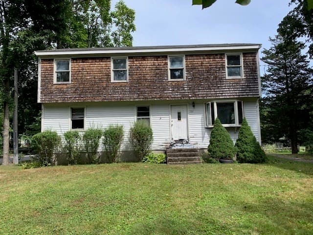 132 Fruit St, Mansfield MA 02048