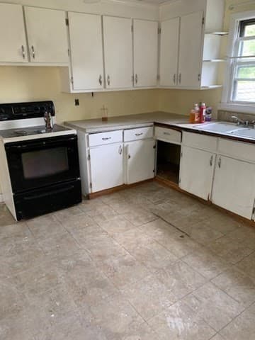 Single Family Residence at 132 Fruit St, Mansfield MA 02048, Mansfield, photo 4 of 19
