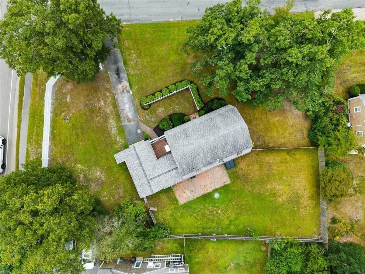 Single Family Residence at 3 Thoreau Dr, Barnstable MA 02632, Barnstable, photo 31 of 33