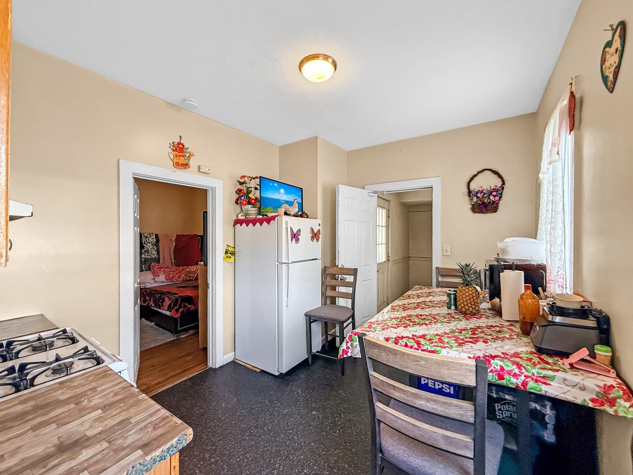 3 Family at 17-19 Acorn St, Lynn MA 01902, Lynn, photo 27 of 42