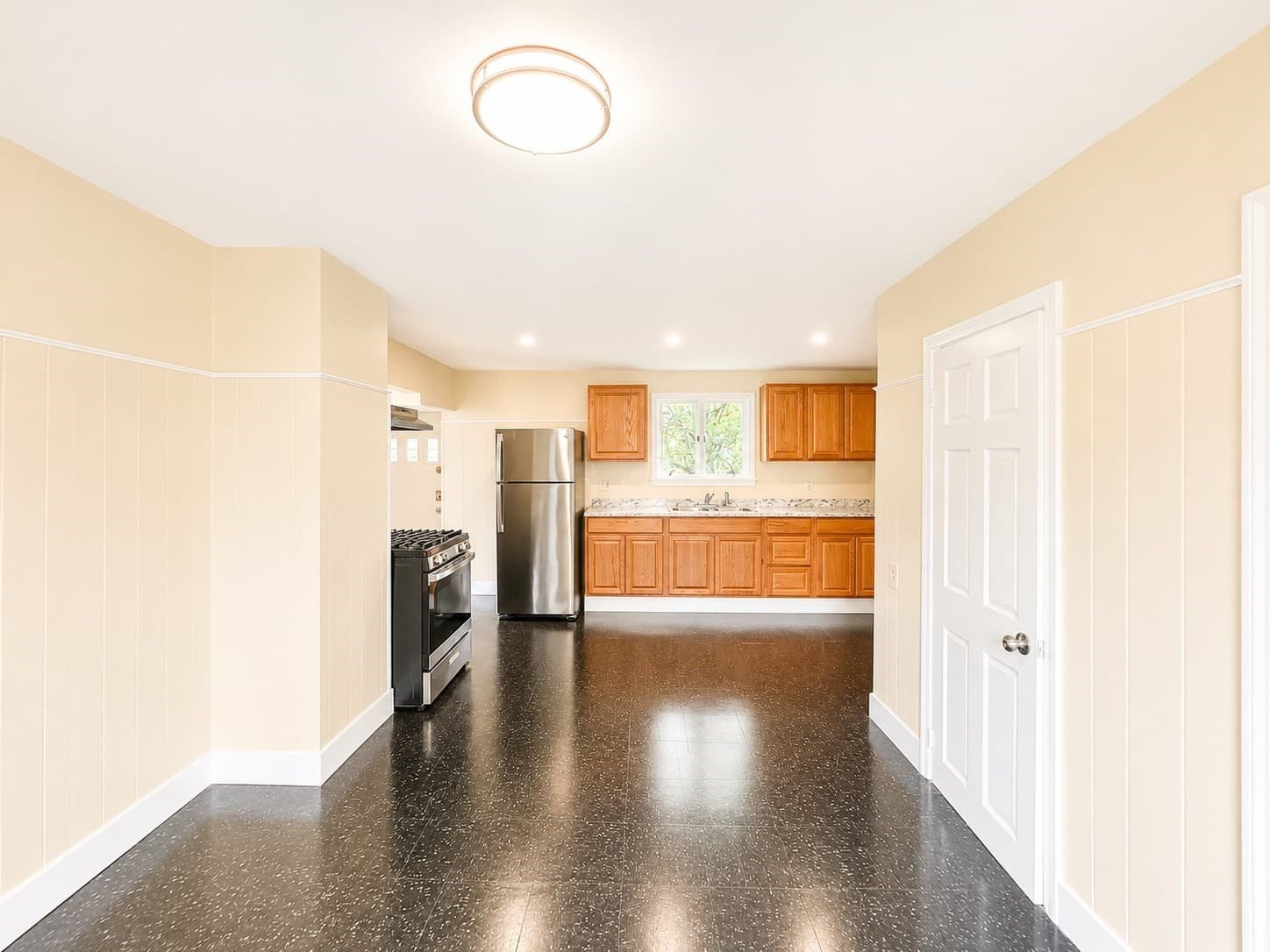 3 Family at 17-19 Acorn St, Lynn MA 01902, Lynn, photo 10 of 42