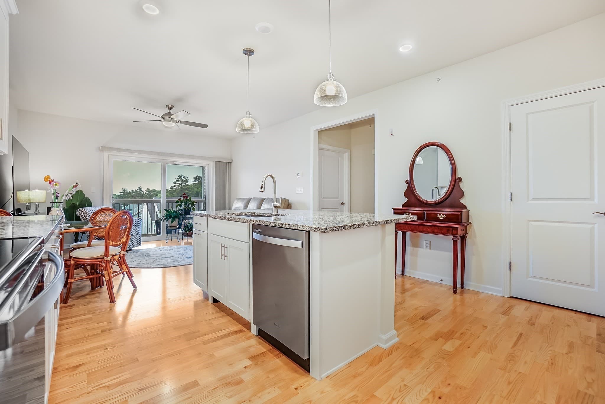 Condominium at 401 Emery # 406, Sudbury MA 01776, Sudbury, photo 4 of 26