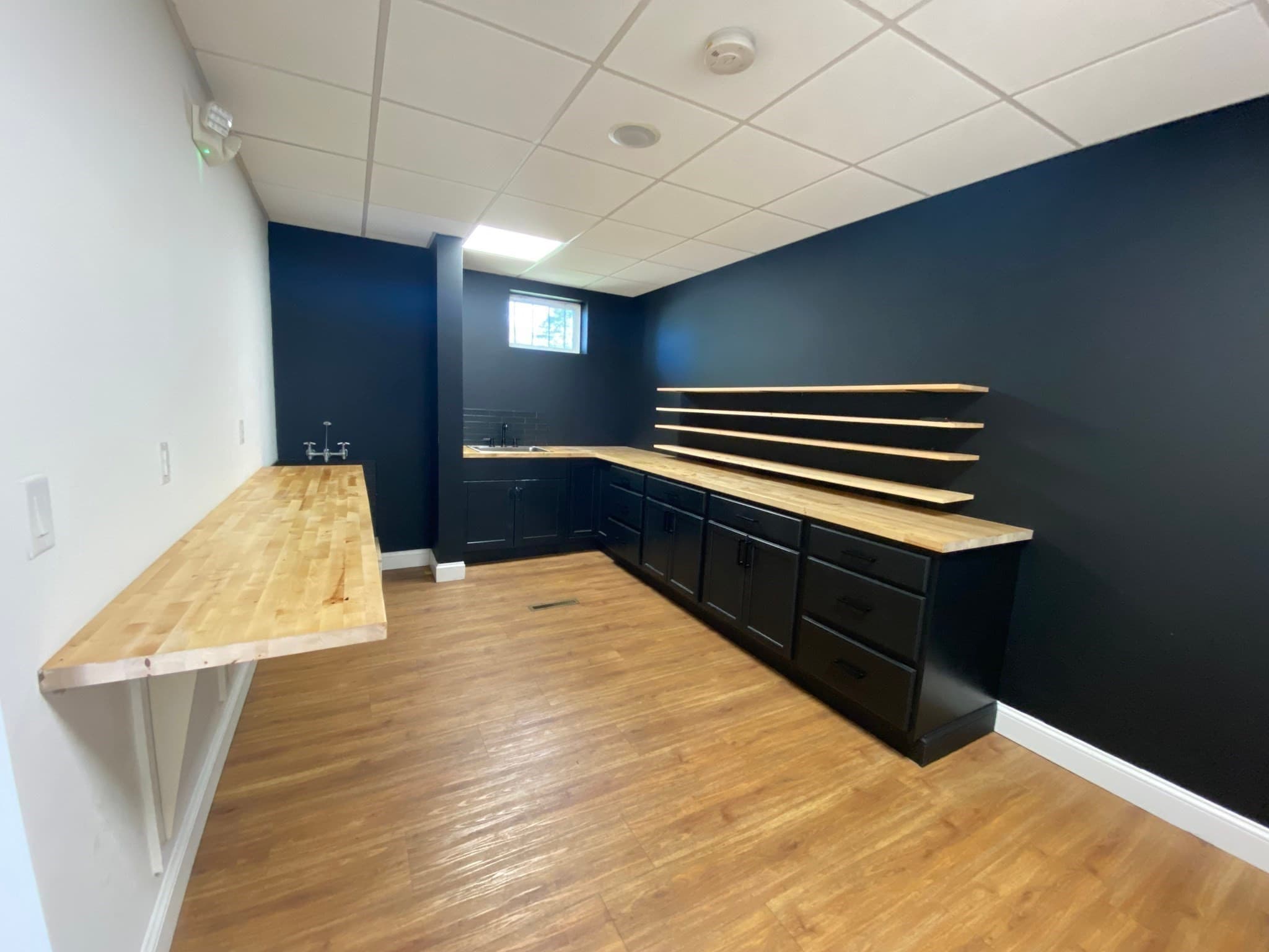 Commercial Sale at 846 Ashley Blvd, New Bedford MA 02745, New Bedford, photo 5 of 10