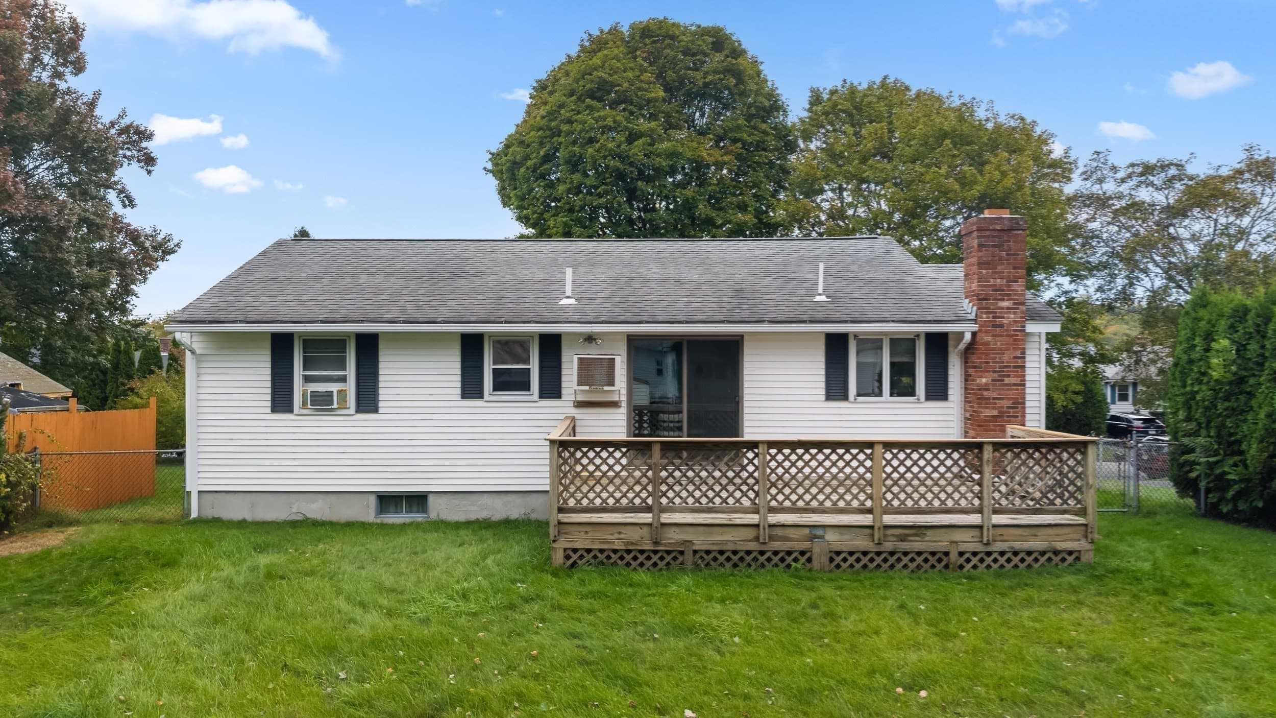 Single Family Residence at 25 Lodge St., Worcester MA 01604, Worcester, photo 4 of 34