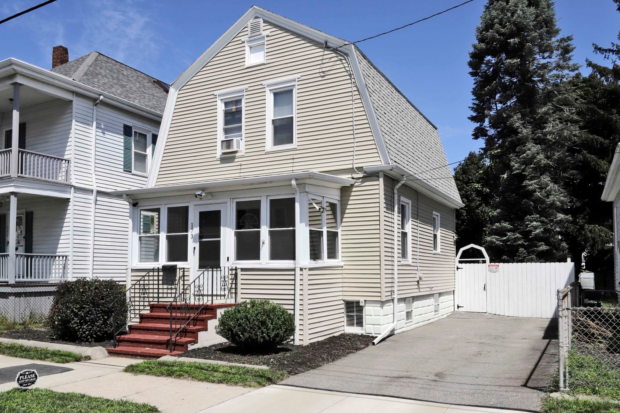 173 Central Ave, New Bedford MA 02745
