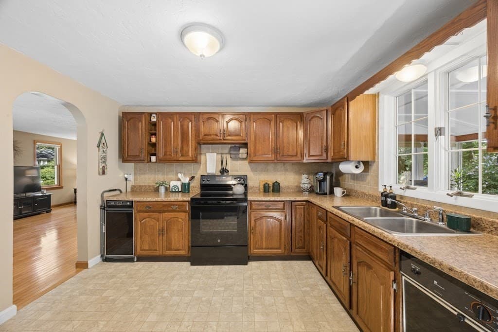 Single Family Residence at 11 Rustic Drive, Northborough MA 01532, Northborough, photo 9 of 41