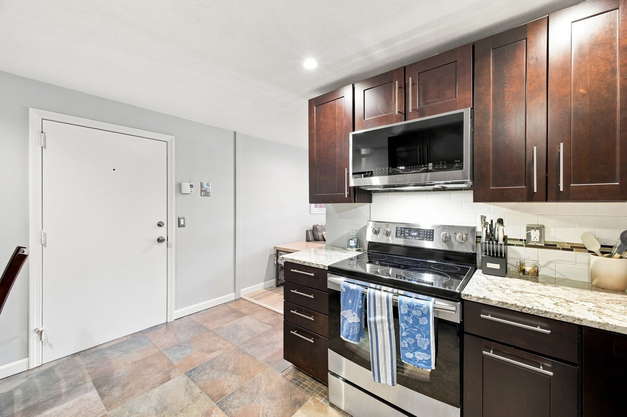 Condominium at 39 Pleasant Street # 4C, Northborough MA 01532, Northborough, photo 7 of 30
