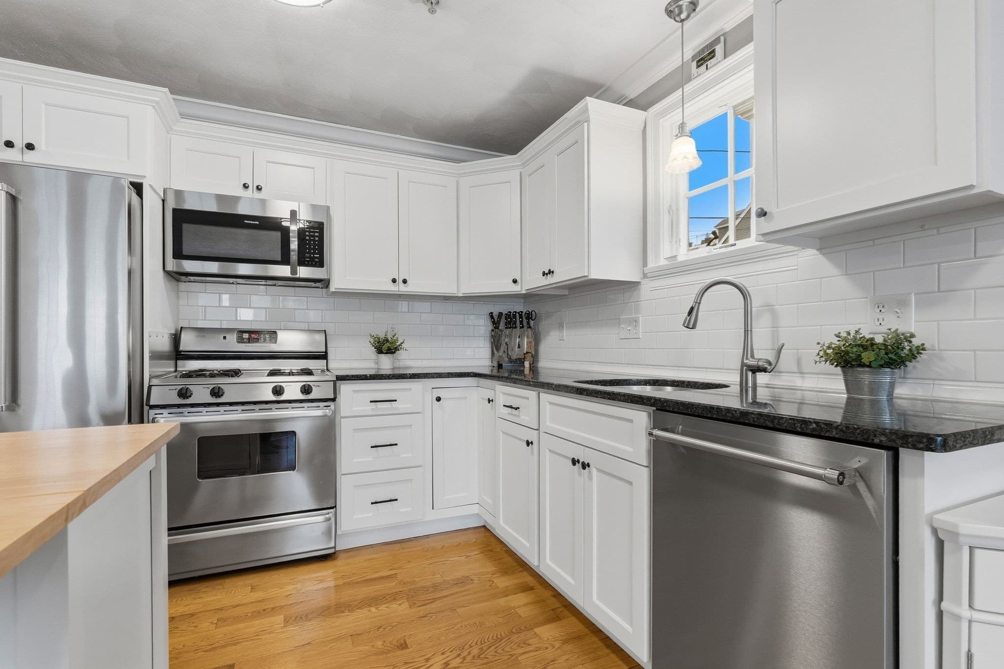 Condominium at 16 Ship St # 16, Newburyport MA 01950, Newburyport, photo 4 of 40