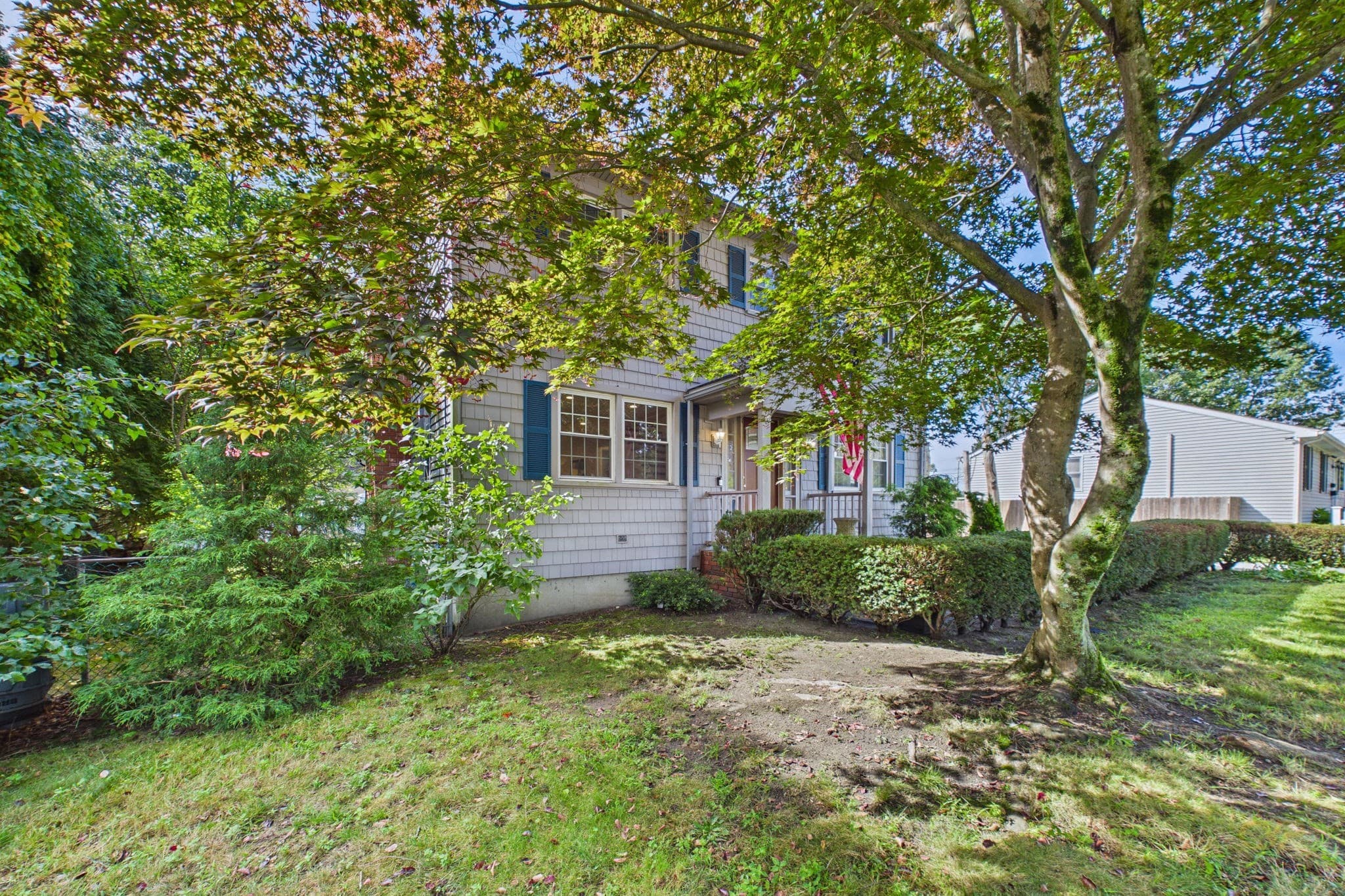 Single Family Residence at 968 Osgood St, New Bedford MA 02745, New Bedford, photo 3 of 41