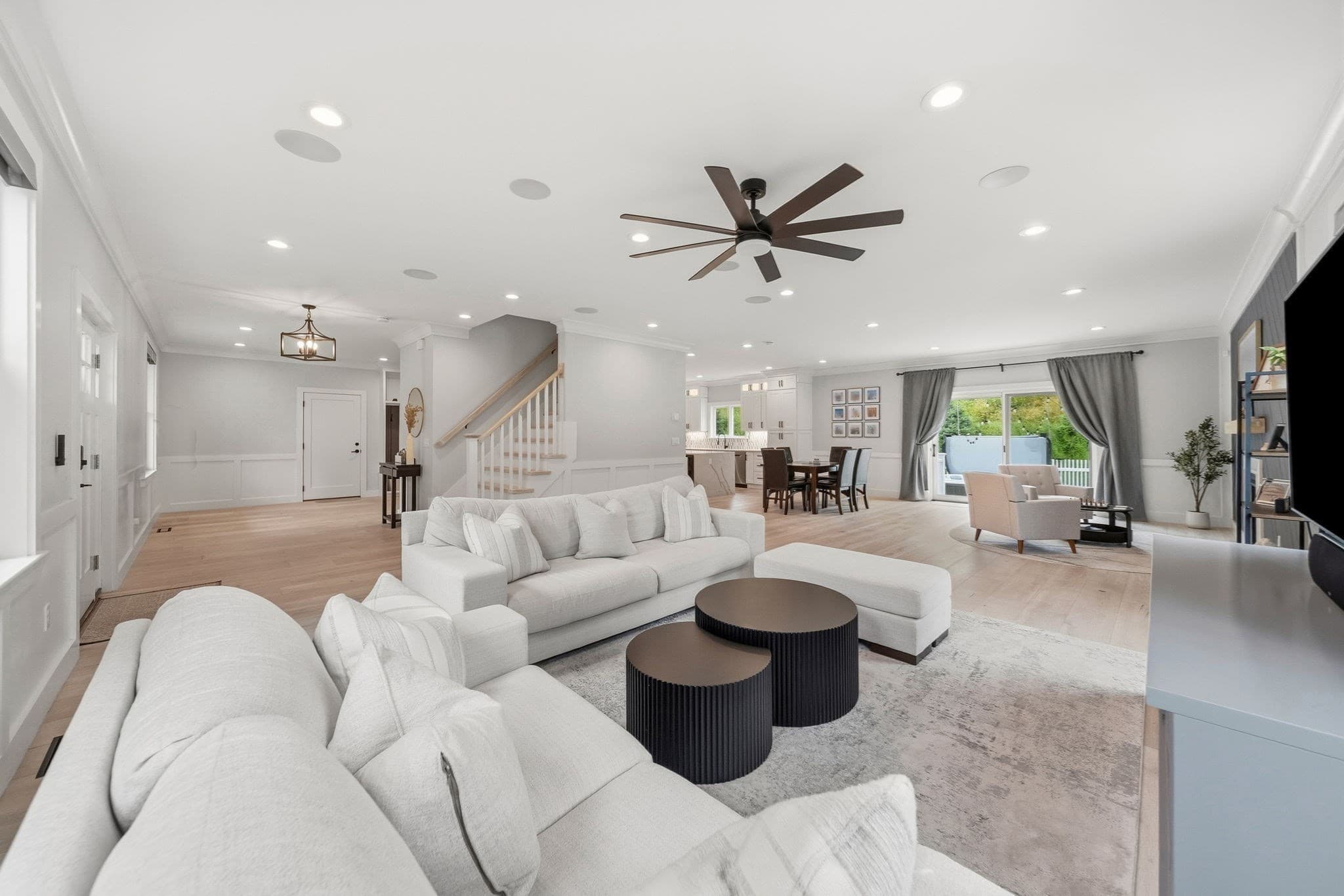 Single Family Residence at 1 Lincoln Ct, Medfield MA 02052, Medfield, photo 6 of 35
