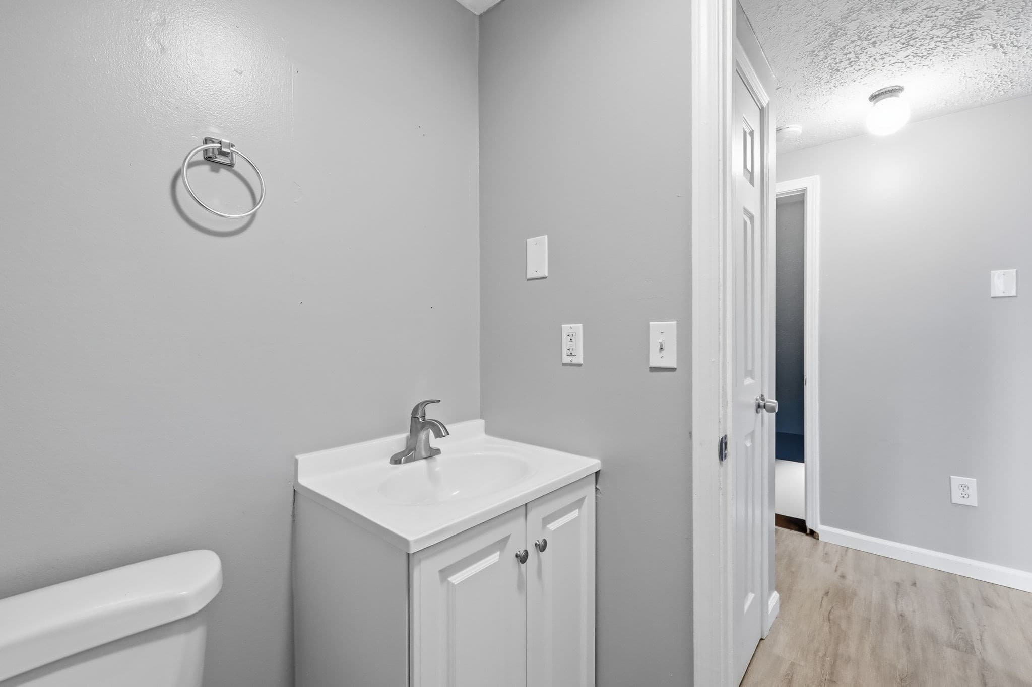Condominium at 30 Clayton St, Springfield MA 01107, Springfield, photo 6 of 15